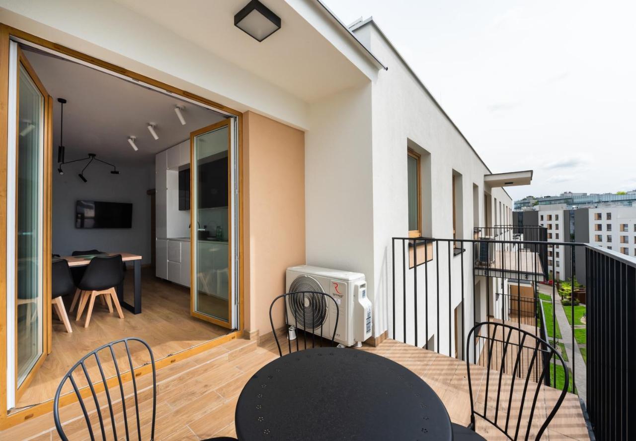 Wola Skwer Sunny Apartment وارسو المظهر الخارجي الصورة